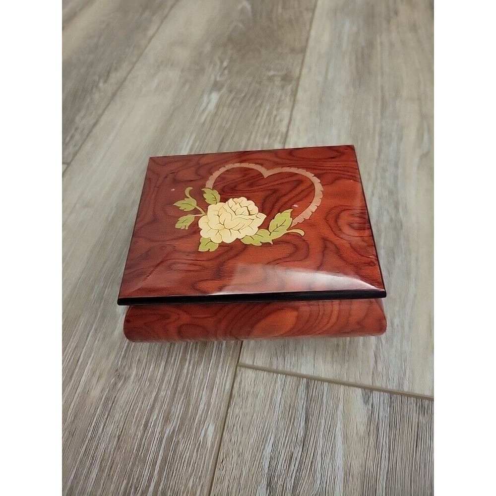 Vintage Sorrento San Francisco Music/Jewelry Box "Feelings" Heart Floral Design